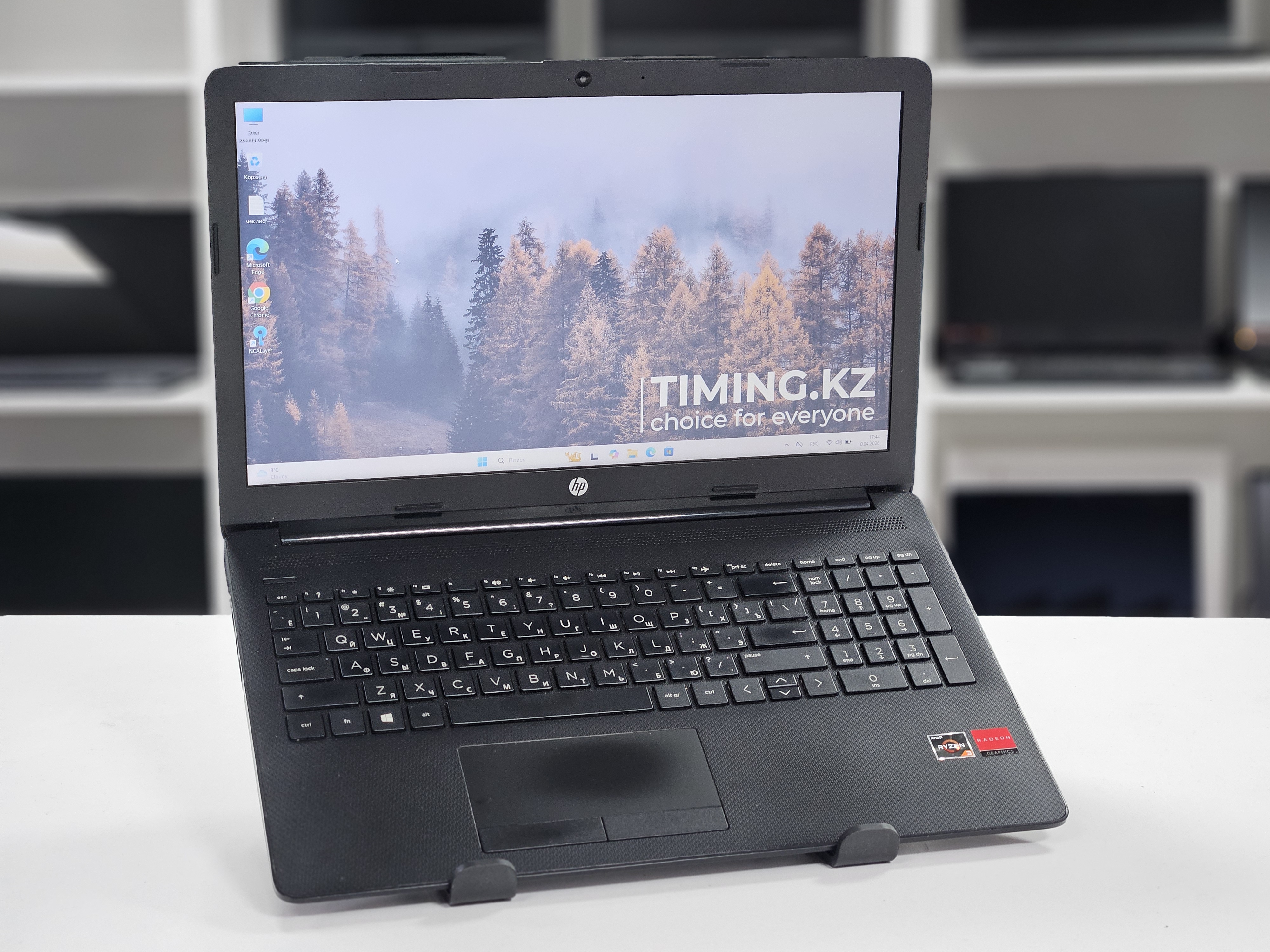 Ноутбук HP Laptop 15 (Б/У) - 15.6 FHD/Ryzen 3 3200U/4GB/SSD 256GB/Vega 3