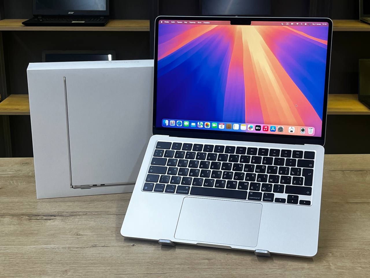 Ноутбук MacBook Air 13 2022 (БУ) - 13.6 2K/Apple M2/8GB/SSD 256GB/202 цикла 93%