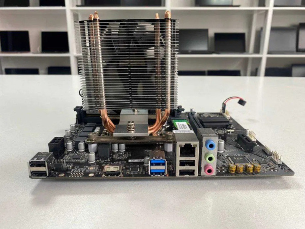 Мат. плата Gigabyte H610m/Core i5-12400F/8GB/SSD 512GB (Б/У)!