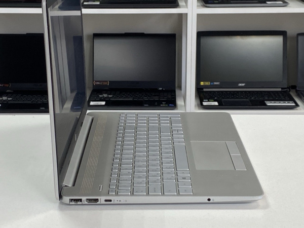 Ноутбук HP Laptop 15 (БУ) - 15.6 FHD/Сore i3-1005G1/4GB/SSD 240GB/UHD