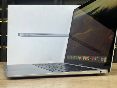 Ноутбук MacBook Air 13 2019 (БУ) - 13.3 2K/Core i5/8GB/SSD 128GB/29 циклов 100%
