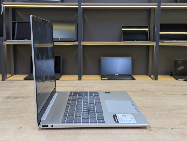 Ноутбук HP OmniBook 5 (БУ) - 15.6 Touch/Core Ultra 7 255U/16GB/SSD 1TB/Intel Graphics