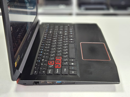 Ноутбук Acer Predator Helios 300 (Б/У) - 15.6 FHD/Core i7-7700HQ/8GB/SSD 256GB+1TB/GTX 1050 4GB