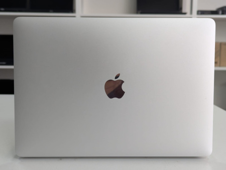 Ноутбук Apple MacBook Air 13 (2020) (Б/У) - 13.3" Retina/Apple M1/8GB/SSD 256GB