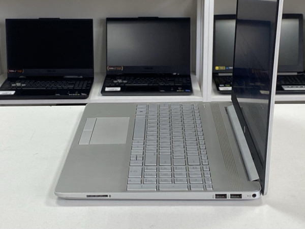 Ноутбук HP Laptop 15 (БУ) - 15.6 FHD/Сore i3-1005G1/4GB/SSD 240GB/UHD