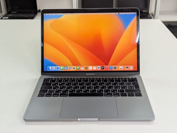 Ноутбук Apple MacBook Pro 13 (2017) (Б/У) - 13.3" Retina/Core i5/8GB DDR3/SSD 120GB
