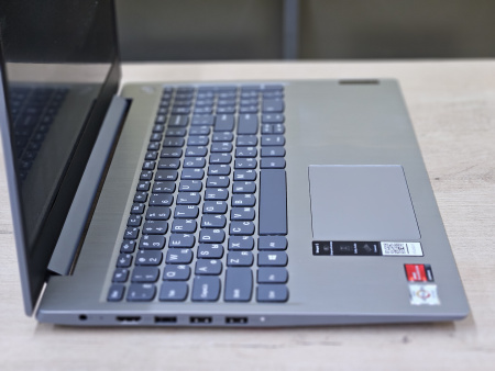 Ноутбук Lenovo IdeaPad 3 (Б/У) - 15.6 HD/Athlon Silver 3050U/6GB/SSD 240GB/Radeon Vega