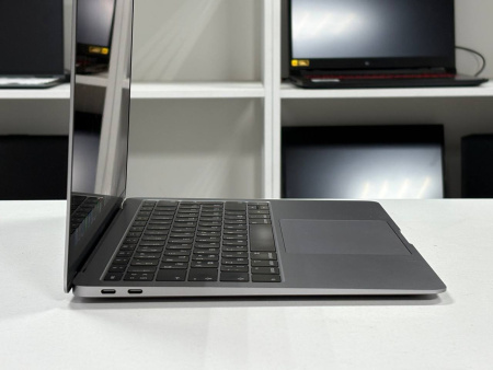 Ноутбук MacBook Air A1932 (БУ) - 13 Retina/Core i5/8GB/SSD 256GB/UHD 617