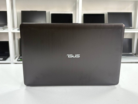 Ноутбук ASUS X540U (БУ) - 15.6" HD/Core i3-6006U/8GB/SSD 240GB/HD Graphics 520