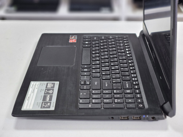 Ноутбук Acer Aspire 3 (Б/У) - 15.6 FHD/Ryzen 3 3200U/4GB/SSD 240GB/Vega 3