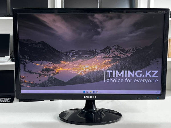 W_ 22" Монитор Samsung S22D300 (БУ), 1920x1080, 60 Гц, VGA