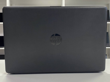 Ноутбук HP Laptop 15 – 60Hz 15.6 FHD/i3-7020U/4GB/SSD 120GB/HD 620
