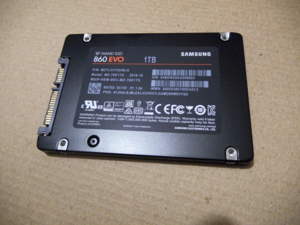 SSD накопитель Samsung 860 EVO MZ-76E1T0 1TB 2.5", SATA III (Б/У)!