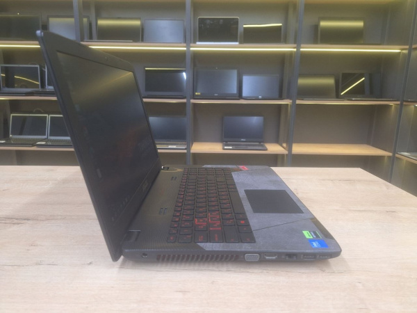 Ноутбук ASUS ROG Strix GL552J (Б/У) - 15.6 HD 60Hz/Core i7-4720HQ/8GB/SSD 128GB + HDD 1TB/GTX 950M 2GB