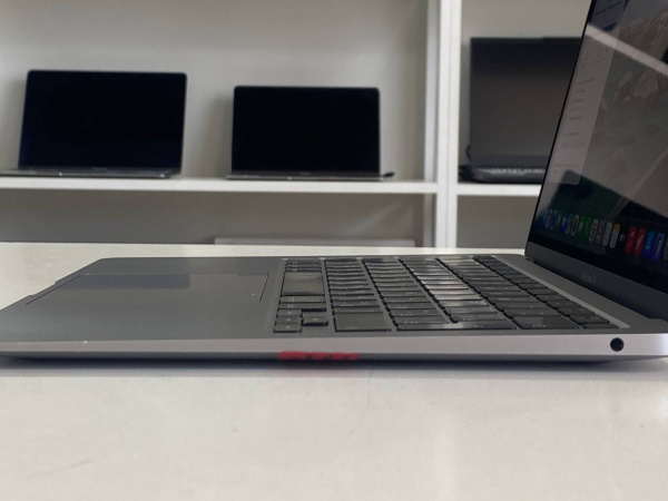 Ноутбук MacBook Air 13 2020 (БУ) - M1/8GB/SSD 256GB/Retina 83% (690 циклов)