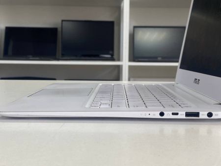 Ноутбук ASUS UX305F (БУ) - 13.3 FHD/Core M-5Y10/8GB/SSD 128GB/HD Graphics