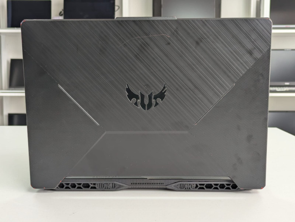 Ноутбук Asus TUF Gaming F15 (Б/У) - 15.6" FHD 144Hz/Core i5-10300H/8GB DDR4/SSD 512GB/GTX 1650 4GB
