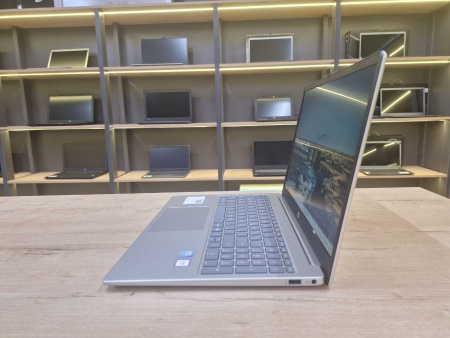Ноутбук HP Laptop 15-fd0131ci (Б/У) - 15.6 FHD 60Hz/Core 5 120U/8GB/SSD 512GB/Intel Graphics
