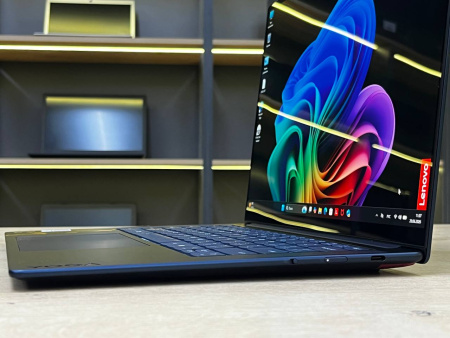 Сенсорный ноутбук Lenovo Yoga Slim 7 OLED (БУ) - 90Hz 14 3K/Snapgragon X Elite/32GB/SSD 1TB