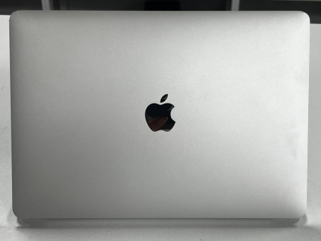 Ноутбук MacBook Pro 13 2020 (БУ) - 13.3 2K/Core i5/8GB/SSD 128GB/176 циклов 82%
