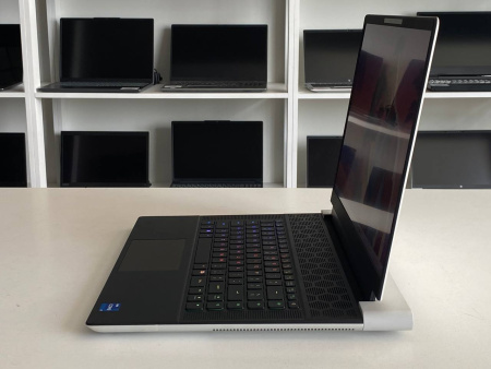 Ноутбук Alienware x16 R1 (БУ) - 16" QHD+ 240Hz/i7-13700H/16GB LPDDR5/SSD 1TB/RTX 4070 8GB