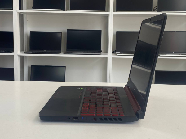 Ноутбук Acer Nitro 5 (БУ) - 15.6" FHD 120Hz/Ryzen 5 3550H/16GB DDR4/SSD 500GB/GTX 1650 4GB