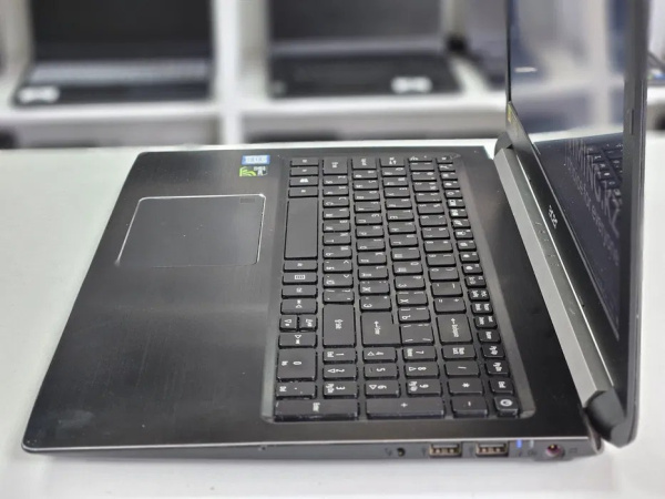 Ноутбук Acer Aspire 3 (Б/У) - 15.6 FHD/Core i5-8300H/8GB/SSD 256GB+500GB/GTX 1050 4GB