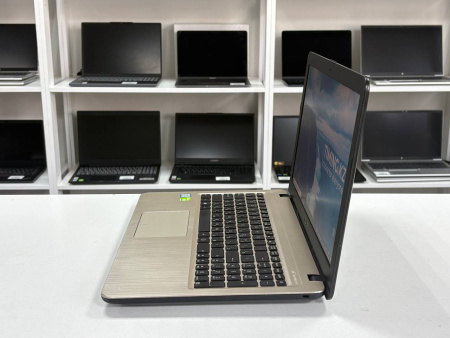 Ноутбук ASUS X540U (БУ) - 15.6" HD/Core i3-6006U/8GB/SSD 240GB/HD Graphics 520