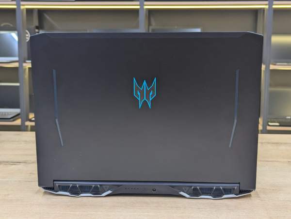 Ноутбук Predator Helios 300 (Б/У) - 15.6"FHD 144Hz/Core i5-10300H/16GB/SSD 1TB/RTX 2060 6GB