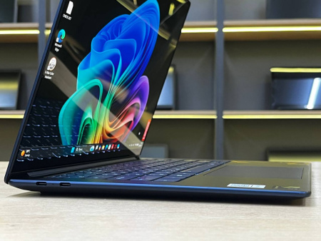 Сенсорный ноутбук Lenovo Yoga Slim 7 OLED (БУ) - 90Hz 14 3K/Snapgragon X Elite/32GB/SSD 1TB