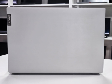 Ноутбук Lenovo IdeaPad S145 (Б/У) - 15.6 HD/AMD 3020e/4GB/SSD 120GB/Vega 3