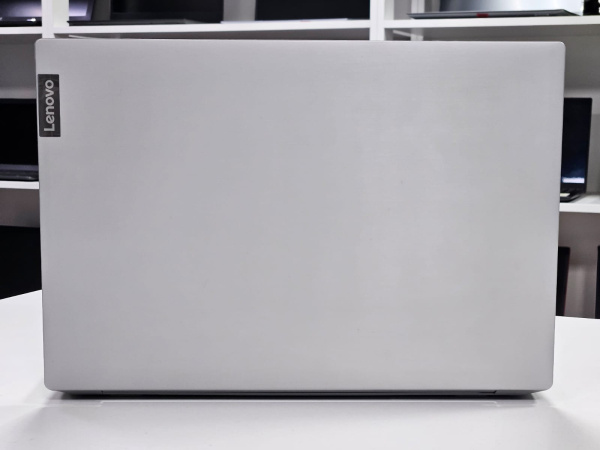 Ноутбук Lenovo IdeaPad S145 (Б/У) - 15.6 HD/AMD 3020e/4GB/SSD 120GB/Vega 3