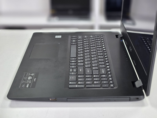W_Ноутбук Acer Aspire 3 (Б/У) - 17.3 HD/Core i3-1005G1/4GB/SSD 240GB/UHD