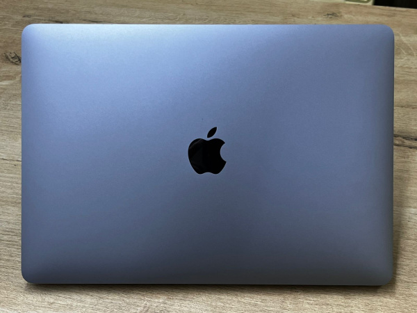 Ноутбук MacBook Air 13 2020 (БУ) - 13.3 2K/Apple M1/8GB/SSD 256GB/99% 50циклов