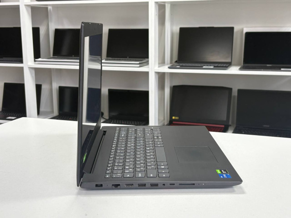 Ноутбук Lenovo IdeaPad 330 (БУ) - 15.6" FHD/Core i5-8300H/16GB/SSD 256GB+HDD 1TB/GTX 1050 2GB