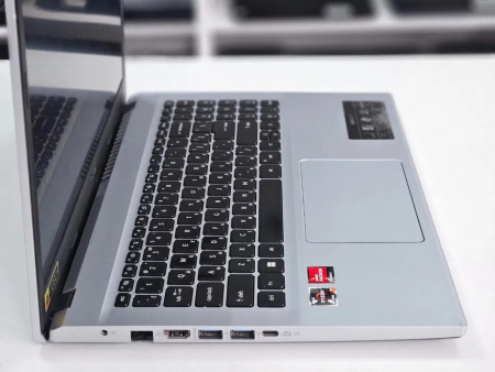 Ноутбук Acer Aspire 3 (Б/У) - 15.6 FHD/Ryzen 7 5700U/8GB/SSD 512GB/Radeon Vega