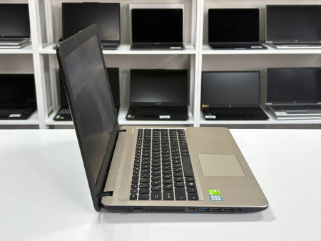 Ноутбук ASUS X540U (БУ) - 15.6" HD/Core i3-6006U/8GB/SSD 240GB/HD Graphics 520