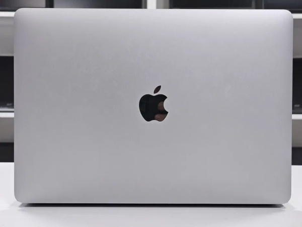 Ноутбук MacBook Air 13 2020(Б/У) - 13.3 2K/Apple M1/8GB/SSD 256GB/Циклов 194 88%