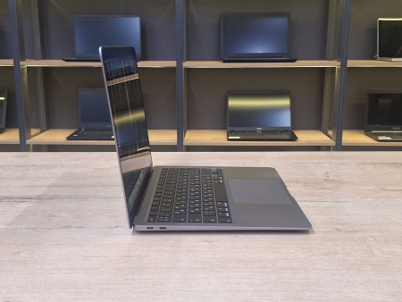 Ноутбук MacBook Air 13 2020 (БУ) - 13.3 2K/Core i3/8GB/SSD 256GB/387 циклов 90%