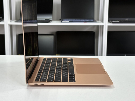 Ноутбук MacBook Air 13 (2020) (БУ) - Retina/i3/8GB/SSD 256GB