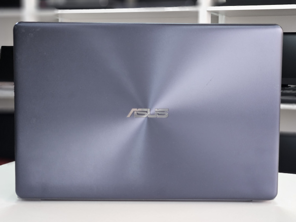 Ноутбук Asus X510QR (Б/У) - 15.6 HD/A12-9720P/8GB/SSD 120GB/Radeon R530