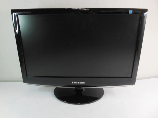 19" Монитор Samsung 933SN (БУ), 1366x768, 60 Гц, TN