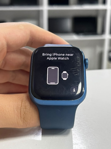 Смарт часы Apple Watch Series 7 45 мм, алюминиевый корпус синего цвета (БУ)