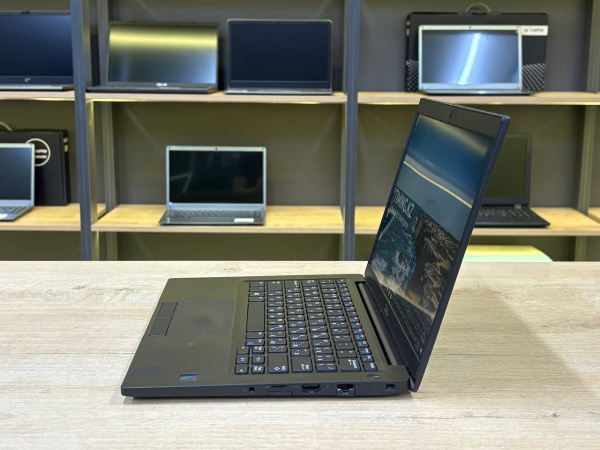 Ноутбук Dell Latitude 7390 (Б/У) - 14" FHD/Core i5-8350U/4GB/SSD 256GB/UHD