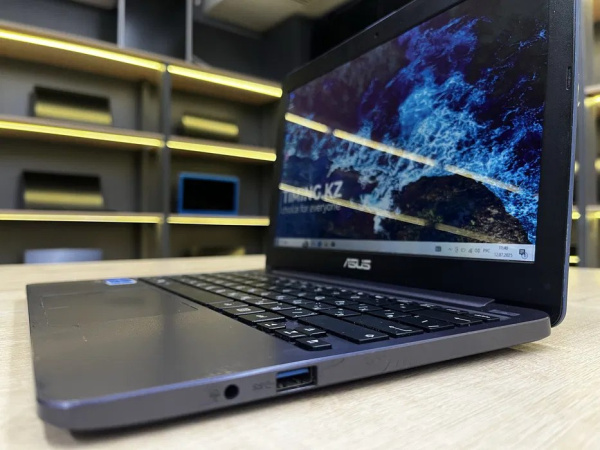 W_Ноутбук Asus E203NA (БУ) - 11.6 HD/Celeron N3350/2GB/SD 28GB/Intel HD