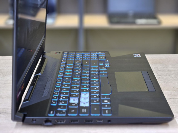 Ноутбук Asus TUF Gaming A15 (Б/У) - 15.6 FHD 144Hz/Ryzen 7 7435HS/8GB/SSD 512GB/RTX 2050 4GB