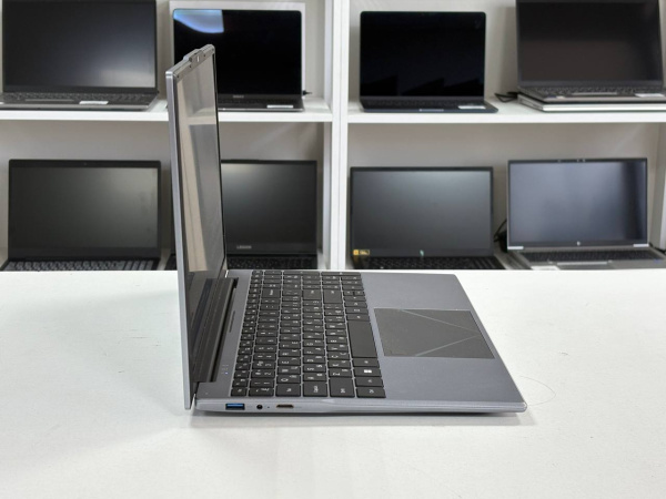 Ноутбук Smart Tech 15 (БУ) - 15.6" FHD/Celeron N5095/16GB DDR4/SSD 512GB/UHD Graphics