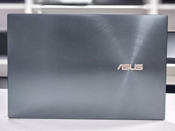Ноутбук Asus ZenBook 13 (Б/У) - 13.3 FHD/Core i5-1135G7/8GB/SSD 512GB/Iris Xe