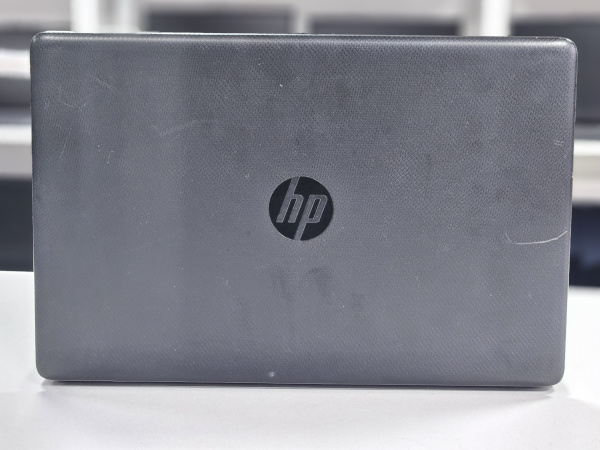 Ноутбук HP Laptop 15 (Б/У) - 15.6 FHD/Ryzen 3 3200U/4GB/SSD 256GB/Vega 3