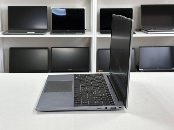 Ноутбук Smart Tech 15 (БУ) - 15.6" FHD/Celeron N5095/16GB DDR4/SSD 512GB/UHD Graphics